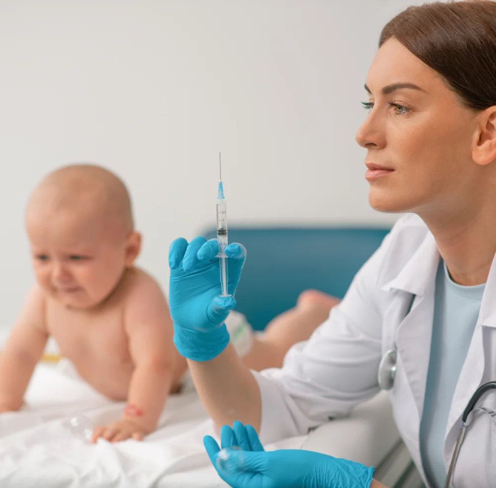 vacunacion-infantil-por-pediatra-en-queretaro.webp